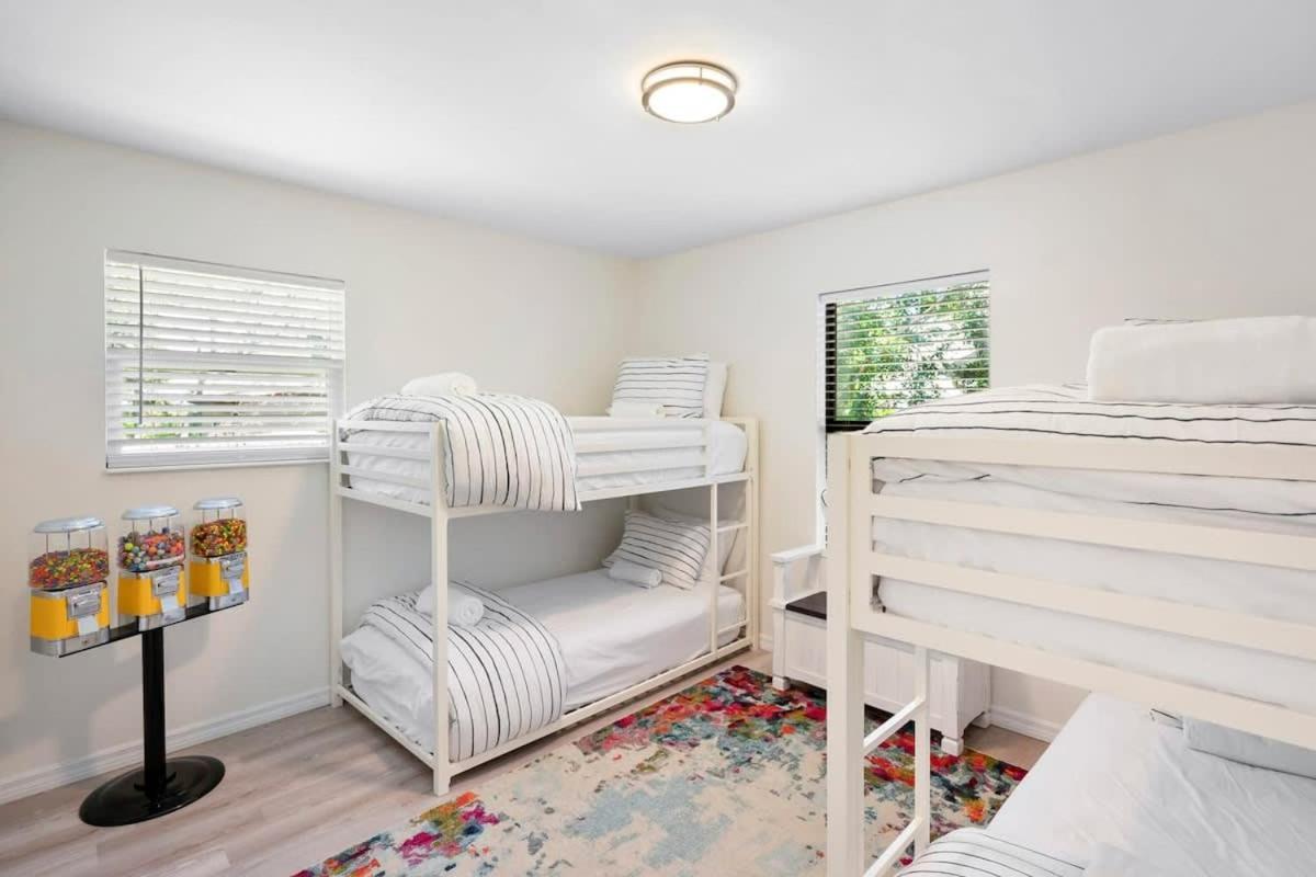 The St Augusdream Renovated Beach House Sleeps 8 Walk To Beach St. Augustine Exterior foto