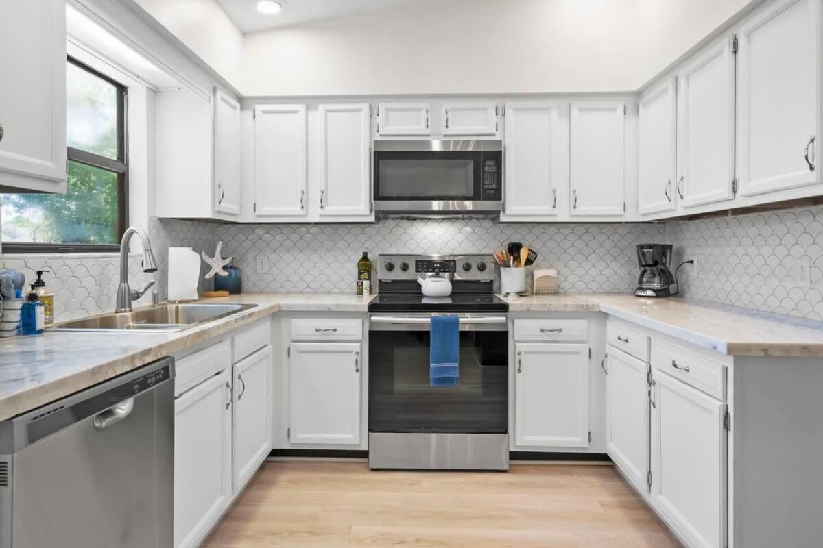 The St Augusdream Renovated Beach House Sleeps 8 Walk To Beach St. Augustine Exterior foto